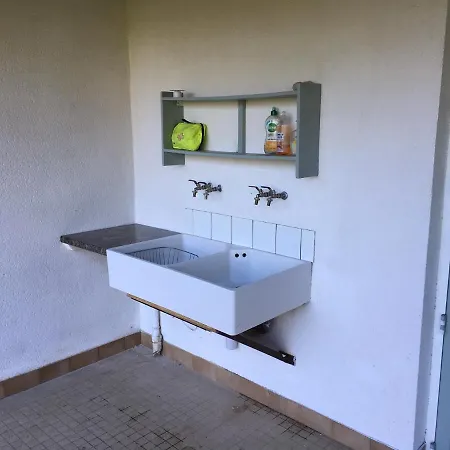 Charming 2-bed In Domfront-en-poiraie 펜션 Perrou